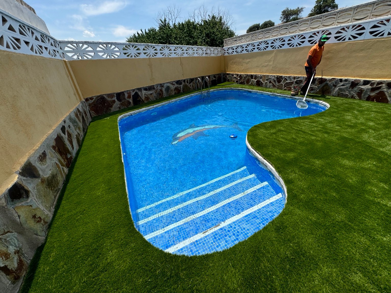 Trabajo real de jardinería y mantenimiento de El Ballestar Time
