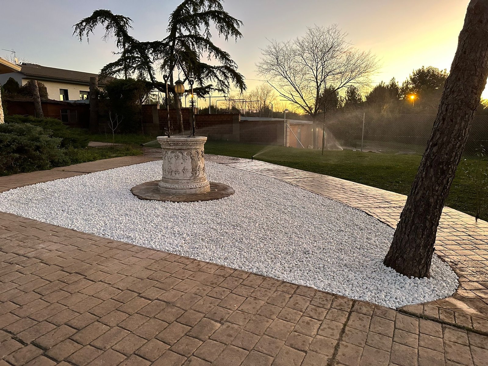 Trabajo real de jardinería y mantenimiento de El Ballestar Time